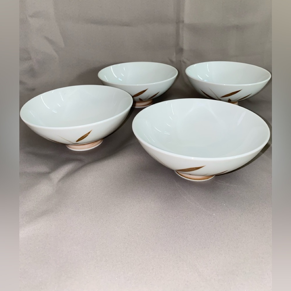 Set of 4 Porcelain Japanese Rice
Bowls - Picture 5 of 8